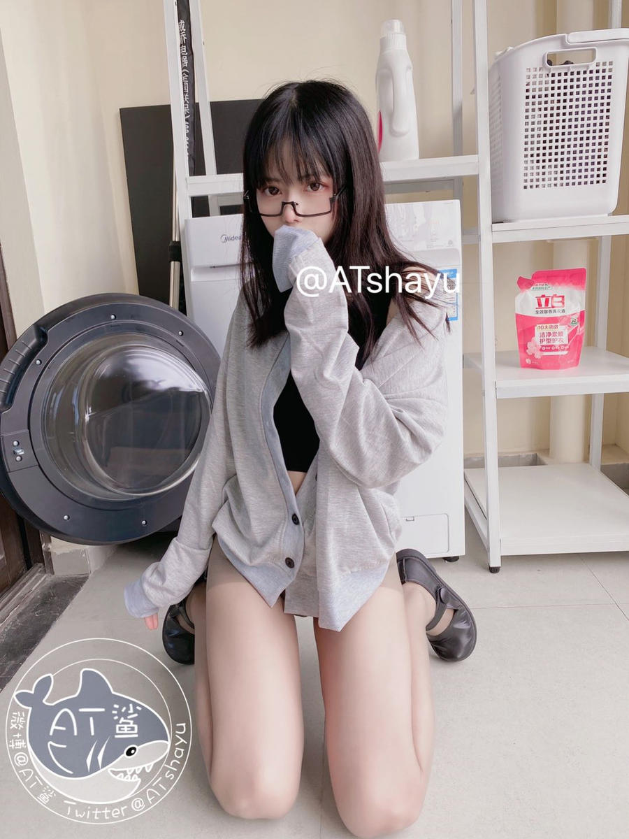 难以置信的花柒hana拉菲花嫁美图，惊艳了一众coser。 - 萌妹女神-萌妹女神