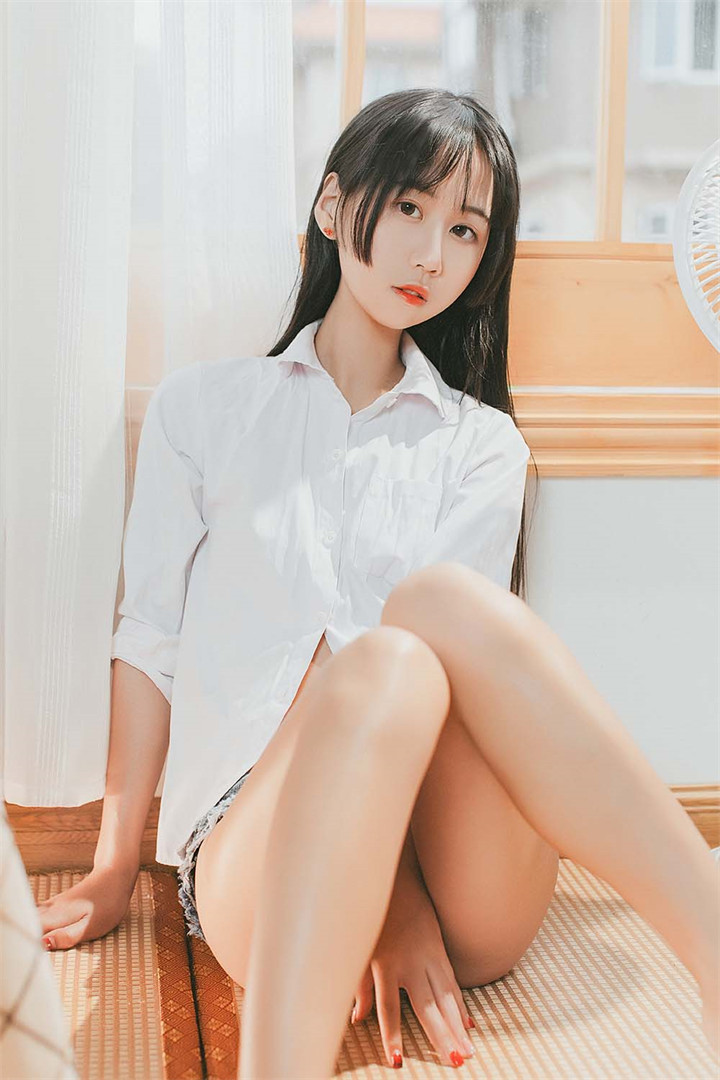 「萌芽儿小溪jk」的美图照片，经典的摄影艺术佳作 - 萌妹女神-萌妹女神